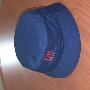 THE MET The Metropolitan Museum Of Art New York Bucket Hat